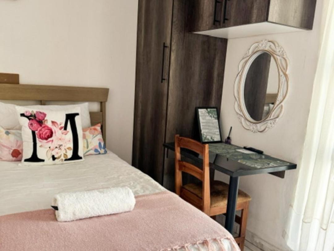Monet Guesthouse Marble Hall Room photo
